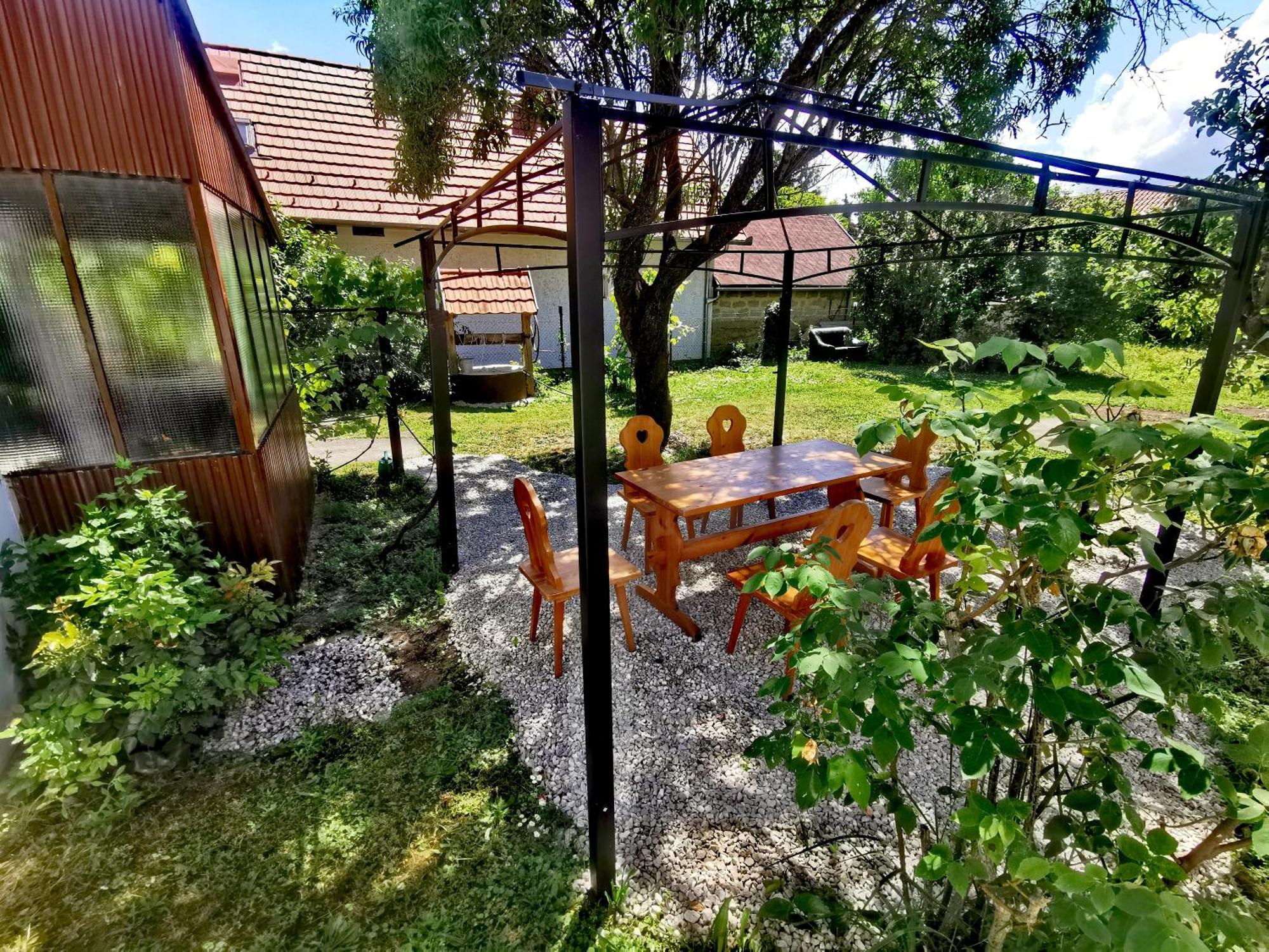 Dolce Weekend Balaton Apartment Balatongyorok Exterior photo